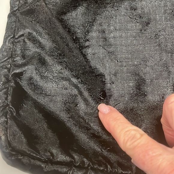 LeSportsac Black Nylon Crossbody Bag larger size - Picture 4 of 8